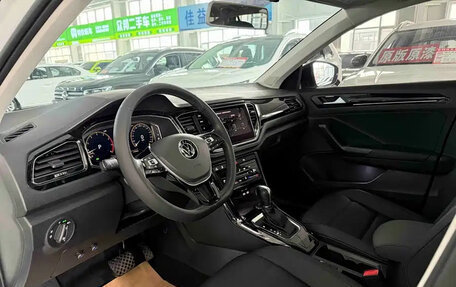 Volkswagen T-Roc I, 2022 год, 1 277 006 рублей, 13 фотография