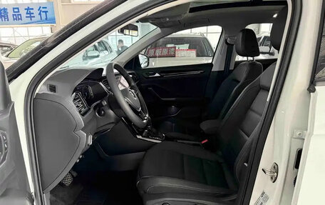 Volkswagen T-Roc I, 2022 год, 1 277 006 рублей, 16 фотография
