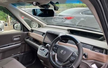 Honda Freed II, 2022 год, 1 410 000 рублей, 5 фотография
