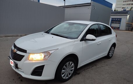 Chevrolet Cruze II, 2015 год, 920 000 рублей, 2 фотография