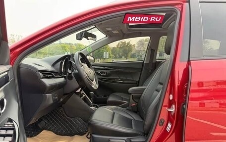 Toyota Yaris XP150 рестайлинг, 2022 год, 1 115 000 рублей, 8 фотография