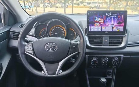 Toyota Yaris XP150 рестайлинг, 2021 год, 1 100 000 рублей, 8 фотография
