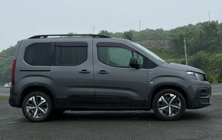 Peugeot Rifter I, 2020 год, 1 200 000 рублей, 9 фотография