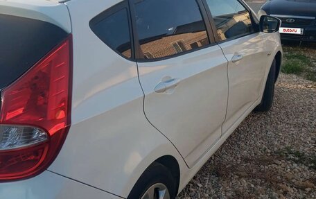 Hyundai Solaris II рестайлинг, 2012 год, 580 000 рублей, 3 фотография
