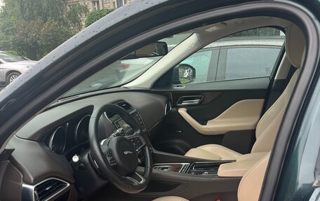 Jaguar F-Pace, 2017 год, 3 000 000 рублей, 3 фотография