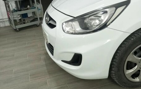 Hyundai Solaris II рестайлинг, 2012 год, 580 000 рублей, 2 фотография