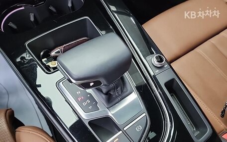 Audi A4, 2022 год, 2 300 000 рублей, 7 фотография