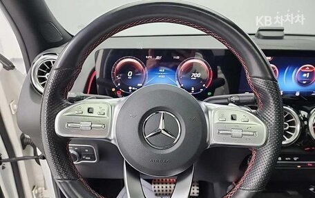 Mercedes-Benz GLB, 2021 год, 2 450 000 рублей, 9 фотография