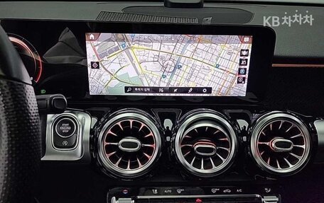 Mercedes-Benz GLB, 2021 год, 2 450 000 рублей, 10 фотография