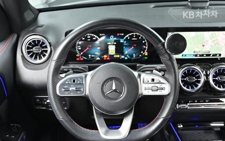 Mercedes-Benz GLB, 2022 год, 2 650 000 рублей, 13 фотография
