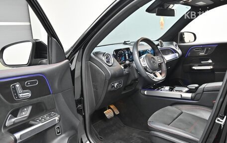 Mercedes-Benz GLB, 2022 год, 2 650 000 рублей, 11 фотография