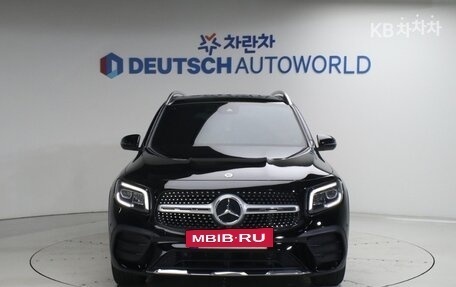 Mercedes-Benz GLB, 2022 год, 2 650 000 рублей, 3 фотография