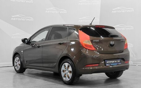 Hyundai Solaris II рестайлинг, 2015 год, 850 000 рублей, 3 фотография