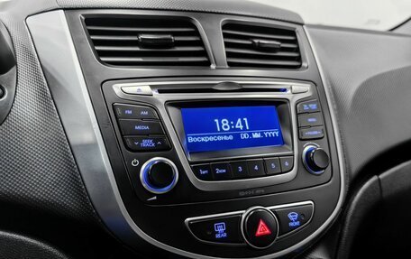 Hyundai Solaris II рестайлинг, 2015 год, 850 000 рублей, 20 фотография