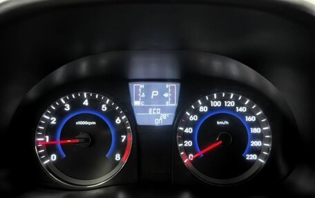 Hyundai Solaris II рестайлинг, 2015 год, 850 000 рублей, 19 фотография