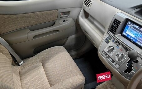 Toyota Raum II, 2007 год, 690 000 рублей, 12 фотография