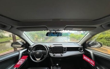Toyota RAV4, 2019 год, 1 950 008 рублей, 8 фотография