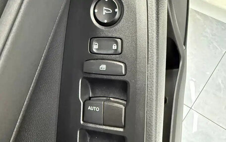 Honda Vezel, 2023 год, 1 404 006 рублей, 17 фотография