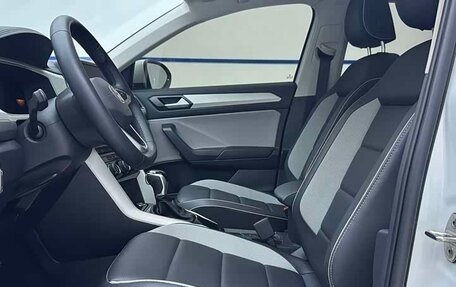 Volkswagen T-Roc I, 2022 год, 1 415 000 рублей, 8 фотография