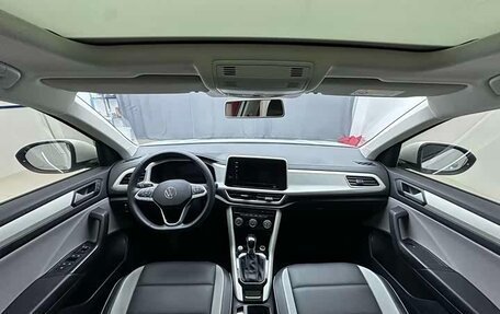 Volkswagen T-Roc I, 2022 год, 1 415 000 рублей, 14 фотография