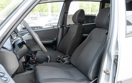 Chevrolet Niva I рестайлинг, 2010 год, 579 000 рублей, 10 фотография