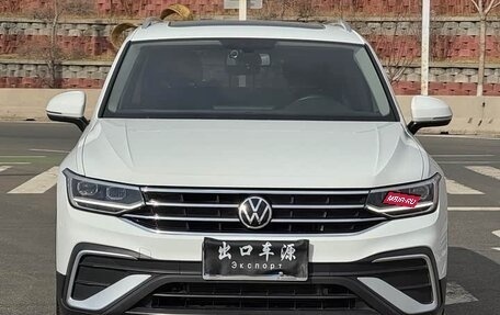 Volkswagen Tiguan II, 2022 год, 2 050 000 рублей, 3 фотография