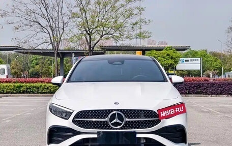 Mercedes-Benz A-Класс, 2023 год, 1 790 006 рублей, 2 фотография