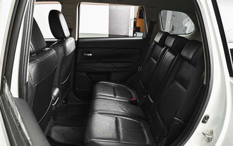 Mitsubishi Outlander III рестайлинг 3, 2012 год, 1 348 568 рублей, 9 фотография