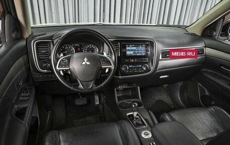 Mitsubishi Outlander III рестайлинг 3, 2012 год, 1 348 568 рублей, 6 фотография