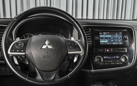 Mitsubishi Outlander III рестайлинг 3, 2012 год, 1 348 568 рублей, 13 фотография