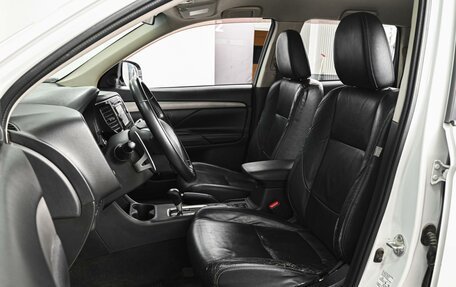 Mitsubishi Outlander III рестайлинг 3, 2012 год, 1 348 568 рублей, 10 фотография
