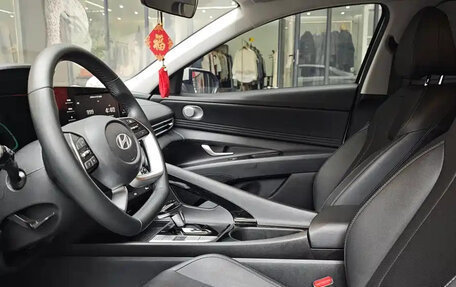 Hyundai Elantra, 2025 год, 1 545 000 рублей, 7 фотография
