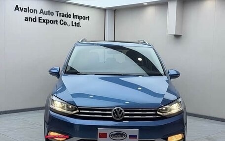 Volkswagen Touran III, 2026 год, 1 575 000 рублей, 2 фотография
