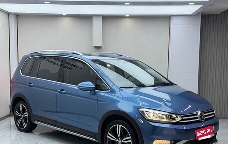 Volkswagen Touran III, 2026 год, 1 575 000 рублей, 3 фотография