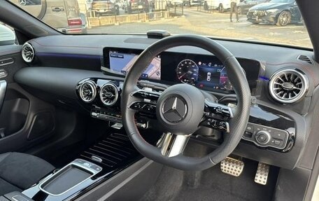 Mercedes-Benz CLA, 2024 год, 3 000 000 рублей, 10 фотография