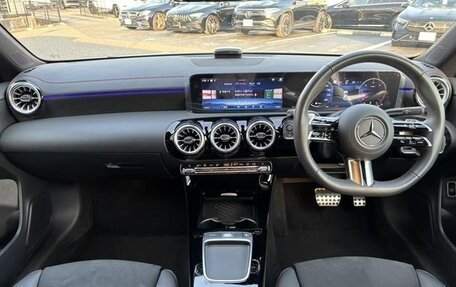 Mercedes-Benz CLA, 2024 год, 3 000 000 рублей, 15 фотография