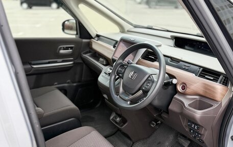 Honda Freed II, 2020 год, 1 400 000 рублей, 8 фотография