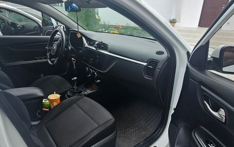 KIA Rio IV, 2020 год, 1 550 000 рублей, 5 фотография