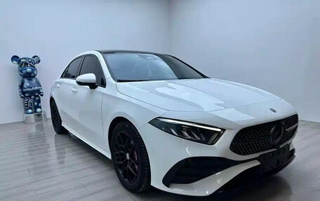Mercedes-Benz A-Класс, 2023 год, 1 660 009 рублей, 3 фотография