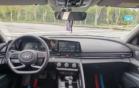 Hyundai Elantra, 2023 год, 1 170 300 рублей, 10 фотография