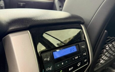 Toyota Land Cruiser Prado 150 рестайлинг 2, 2019 год, 4 750 000 рублей, 11 фотография