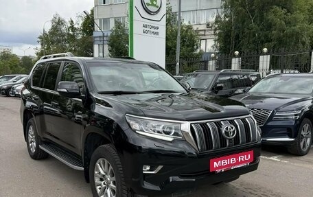 Toyota Land Cruiser Prado 150 рестайлинг 2, 2019 год, 4 750 000 рублей, 2 фотография