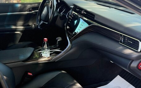 Toyota Camry, 2019 год, 2 990 000 рублей, 5 фотография