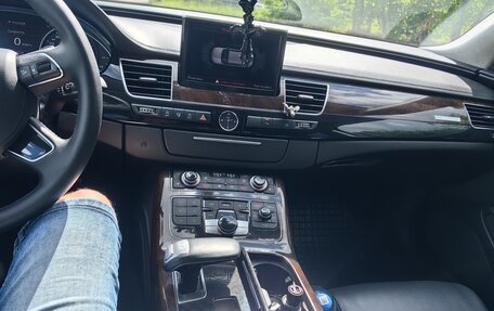 Audi A8, 2014 год, 2 200 000 рублей, 13 фотография