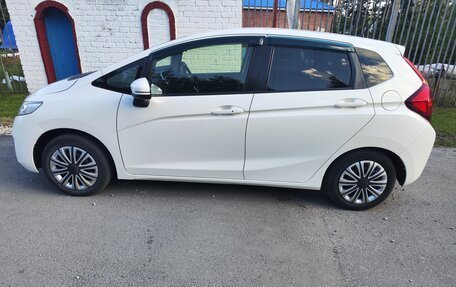 Honda Fit III, 2015 год, 820 000 рублей, 5 фотография