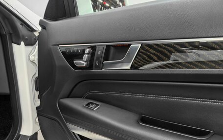 Mercedes-Benz E-Класс, 2015 год, 3 100 000 рублей, 22 фотография