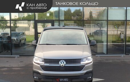 Volkswagen Multivan T6 рестайлинг, 2021 год, 6 472 000 рублей, 2 фотография