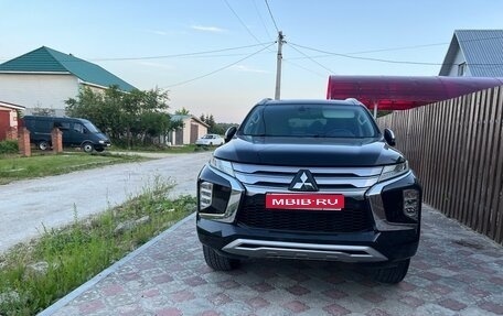 Mitsubishi Pajero Sport III рестайлинг, 2020 год, 3 500 000 рублей, 1 фотография