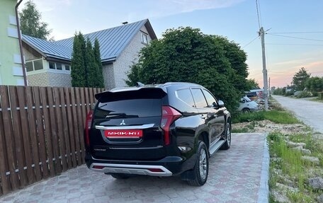 Mitsubishi Pajero Sport III рестайлинг, 2020 год, 3 500 000 рублей, 4 фотография