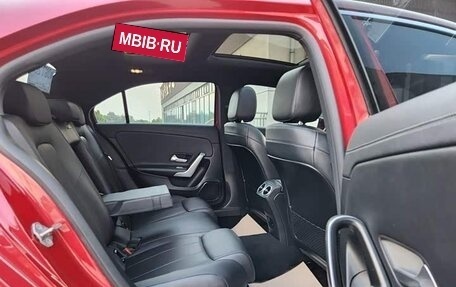 Mercedes-Benz A-Класс, 2023 год, 1 750 000 рублей, 8 фотография